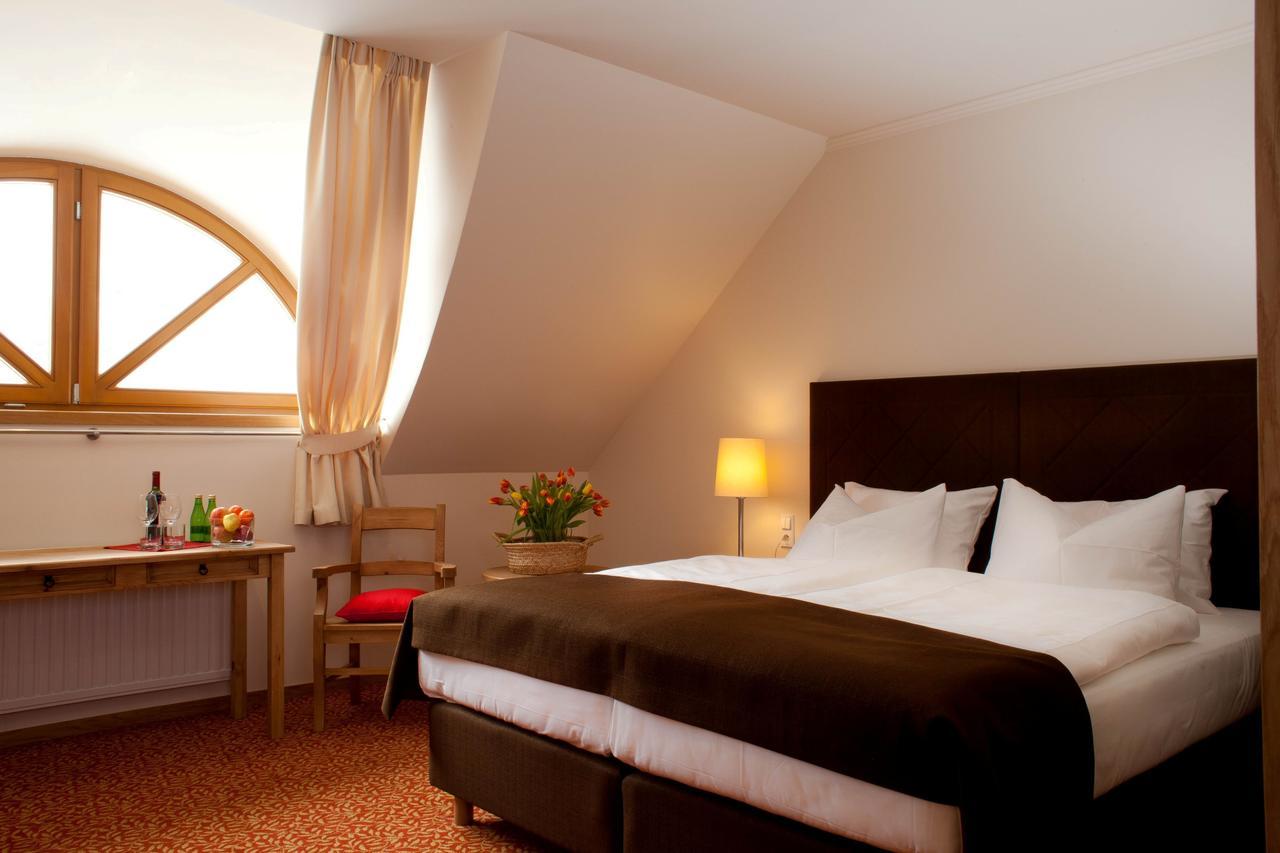 Hotel Zamek Bobolice Niegowa ภายนอก รูปภาพ