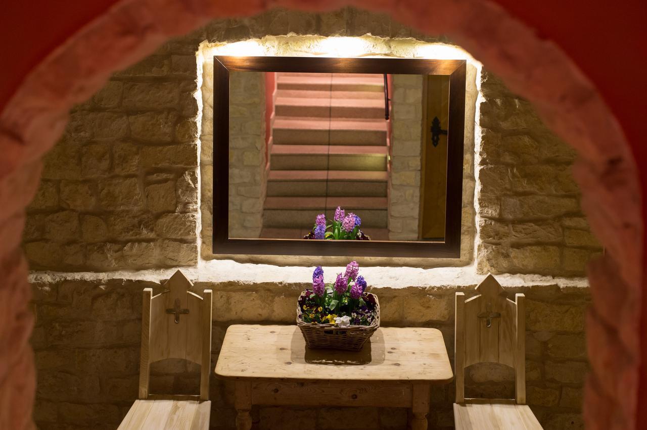 Hotel Zamek Bobolice Niegowa ภายนอก รูปภาพ
