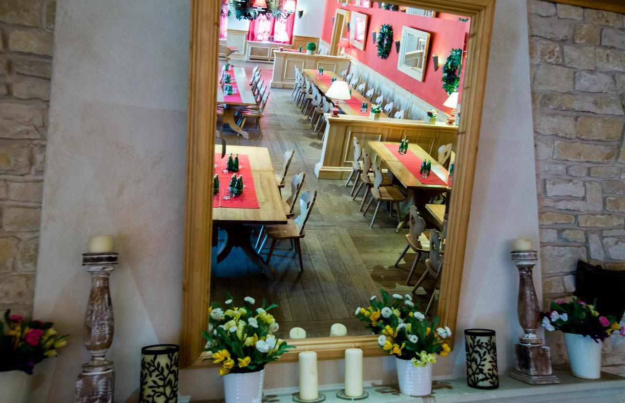 Hotel Zamek Bobolice Niegowa ภายนอก รูปภาพ